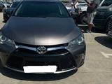 Toyota Camry 2016 годаfor9 500 000 тг. в Актобе – фото 3