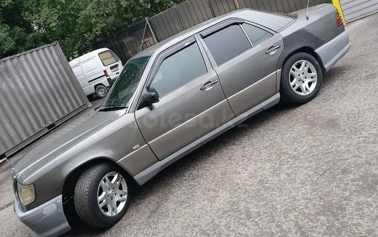 Mercedes-Benz E 230 1989 года за 2 000 000 тг. в Алматы