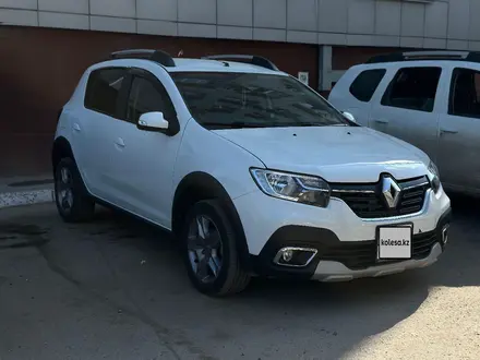 Renault Sandero Stepway 2021 года за 7 500 000 тг. в Актобе – фото 2