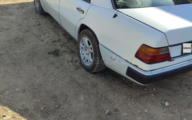 Mercedes-Benz E 200 1992 года за 900 000 тг. в Шымкент