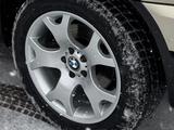 Диски и шины BMW X5 285/45R19 и 255/50R19 за 500 000 тг. в Астана