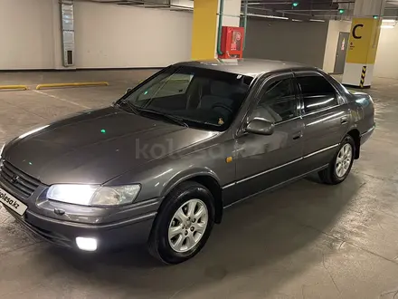 Toyota Camry 1999 года за 4 000 000 тг. в Алматы – фото 11