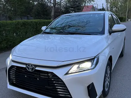 Toyota Yaris 2022 года за 11 000 000 тг. в Алматы – фото 2