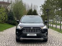 Toyota RAV4 2021 года за 19 200 000 тг. в Алматы