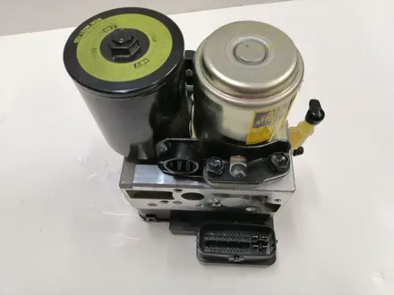 Блок ABS Toyota 4451030250 насос ABS гибрид за 55 500 тг. в Астана – фото 2