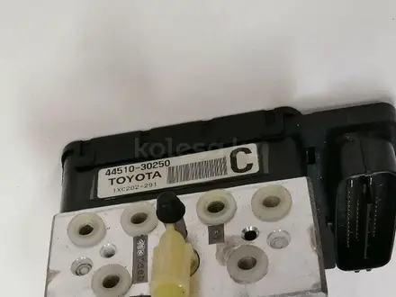 Блок ABS Toyota 4451030250 насос ABS гибрид за 55 500 тг. в Астана – фото 5