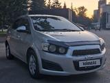 Chevrolet Aveo 2015 года за 3 500 000 тг. в Петропавловск – фото 2