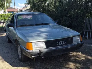 Audi 100