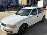 Opel Vectra 2002 года за 2 600 000 тг. в Актобе – фото 2