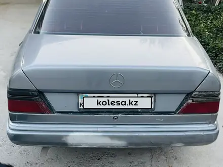 Mercedes-Benz E 200 1991 года за 480 000 тг. в Алматы – фото 3