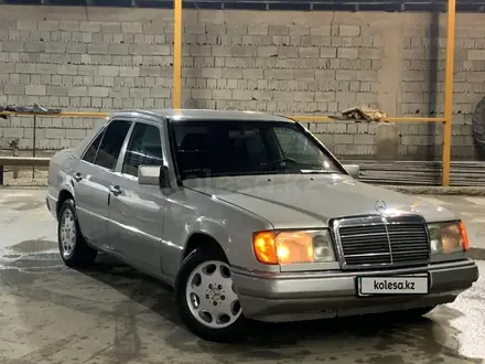 Mercedes-Benz E 280 1988 года за 1 400 000 тг. в Шымкент