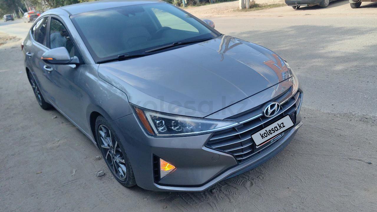 Hyundai Elantra 2020 г.