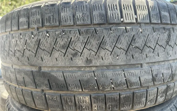 Авто шины 235/45R18 (2шт) за 30 000 тг. в Актау