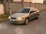 Opel Vectra 1996 года за 900 000 тг. в Тараз