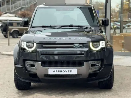 Land Rover Defender 2024 года за 62 500 000 тг. в Алматы – фото 2