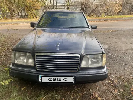 Mercedes-Benz E 260 1992 года за 2 000 000 тг. в Алматы – фото 10