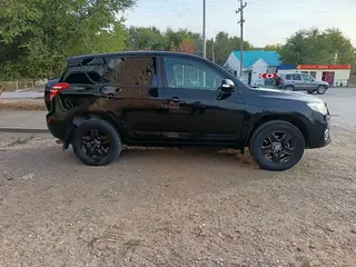 Toyota RAV4, 2010