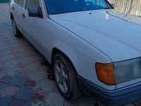 Mercedes-Benz E 230 1991 года за 950 000 тг. в Мерке