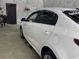 Kia Rio 2021 года за 7 100 000 тг. в Актобе – фото 3