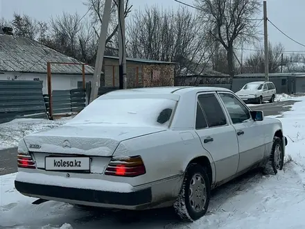 Mercedes-Benz E 230 1990 года за 1 500 000 тг. в Караганда – фото 3