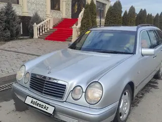 Mercedes-Benz E 240