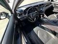 Toyota Camry 2018 года за 12 100 000 тг. в Атырау – фото 7