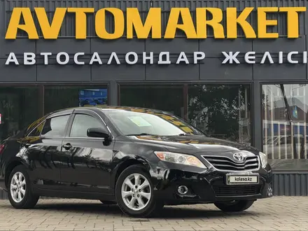 Toyota Camry 2011 года за 6 300 000 тг. в Уральск – фото 2