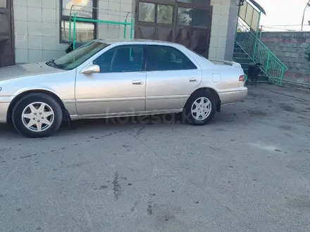 Toyota Camry 2001 года за 3 600 000 тг. в Алматы – фото 4