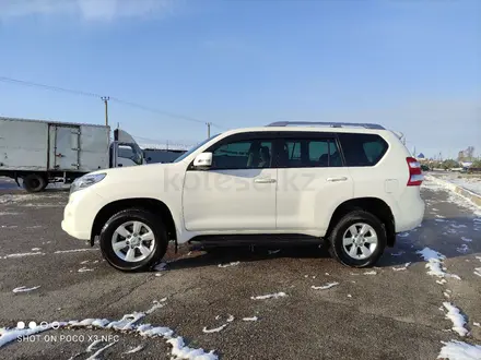 Toyota Land Cruiser Prado 2015 года за 18 900 000 тг. в Алматы – фото 2