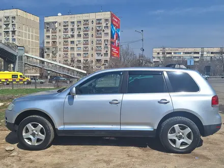 Volkswagen Touareg 2005 года за 3 000 000 тг. в Алматы – фото 3