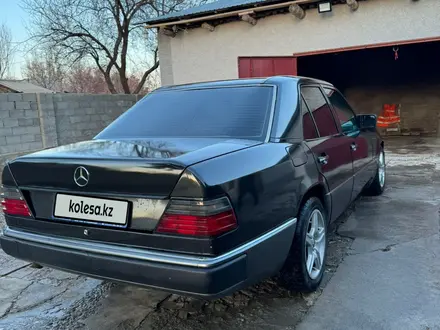 Mercedes-Benz E 230 1992 года за 1 650 000 тг. в Шымкент – фото 4