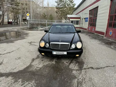 Mercedes-Benz E 240 1999 года за 3 700 000 тг. в Павлодар – фото 13