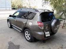 Toyota RAV4, 2010