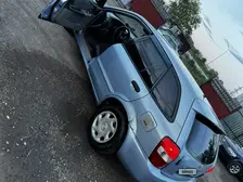 Mazda 323, 2002