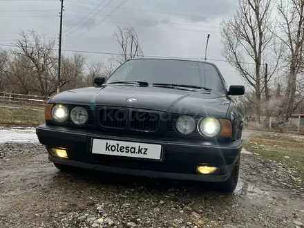BMW 525 1994 года за 2 800 000 тг. в Талдыкорган – фото 2