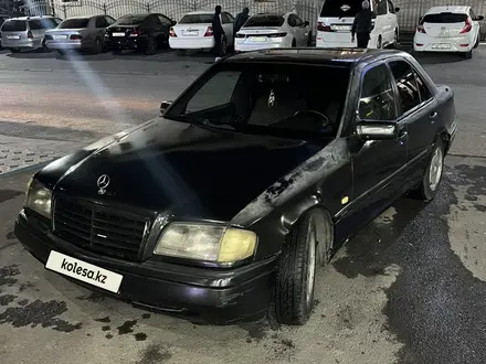 Mercedes-Benz C 180 1994 года за 1 050 000 тг. в Шымкент – фото 2