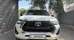 Toyota Hilux 2022 года за 25 850 000 тг. в Алматы – фото 2