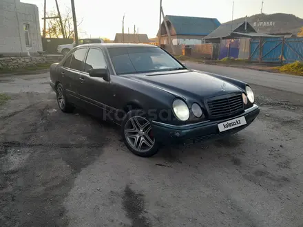 Mercedes-Benz E 230 1996 года за 1 850 000 тг. в Щучинск – фото 3