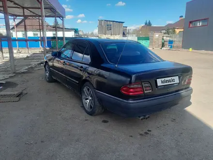 Mercedes-Benz E 230 1996 года за 1 850 000 тг. в Щучинск – фото 4