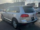 Volkswagen Touareg 2005 года за 5 300 000 тг. в Петропавловск – фото 5