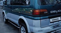 Mitsubishi Delica 1995 годаfor2 100 000 тг. в Алматы