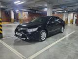 Toyota Camry 2015 годаfor8 500 000 тг. в Астана – фото 2