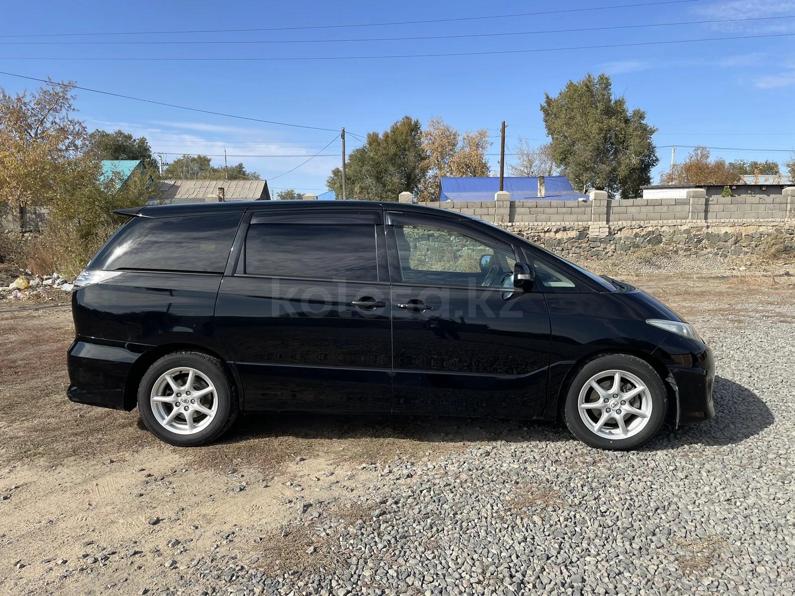 Toyota Estima 2009 г.