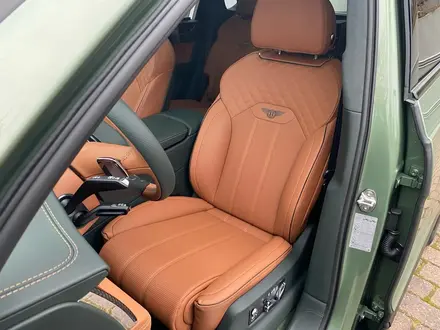 Bentley Bentayga W12 2024 года за 180 000 000 тг. в Алматы – фото 9