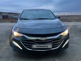 Chevrolet Malibu 2020 годаfor9 000 000 тг. в Актобе – фото 2