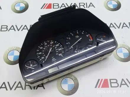 BMW E32 E34 Щиток приборов USA VDO Б/У оригинал 62111388803 за 125 000 тг. в Бишкек