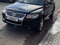 Volkswagen Touareg 2008 года за 6 100 000 тг. в Астана