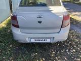 ВАЗ (Lada) Granta 2190 2015 годаүшін2 100 000 тг. в Алтай – фото 4