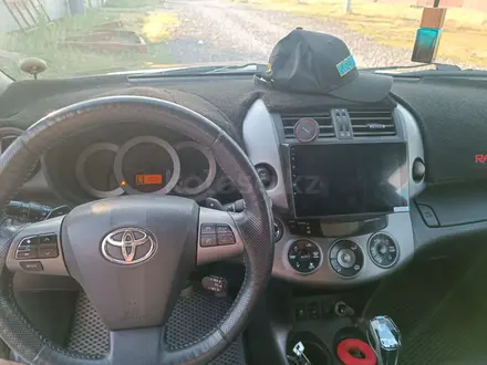 Toyota RAV4 2010 года за 7 600 000 тг. в Актобе – фото 15