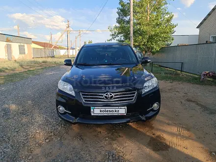 Toyota RAV4 2010 года за 7 600 000 тг. в Актобе – фото 2